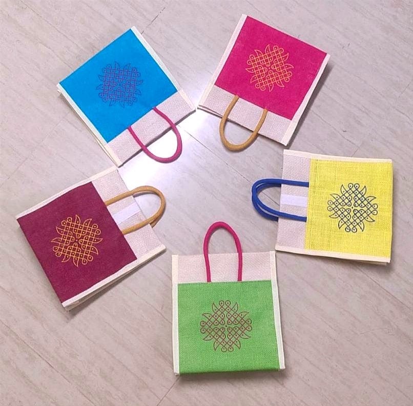 lamansh jute gift bags lamansh printed jute gift bags 10 x 9 5 x 4 traditional jute return gifts bags for festive wedding ceremony
